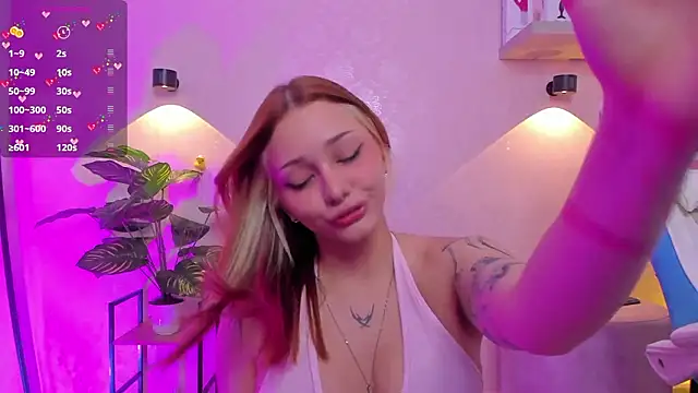 Snapshot of LITTLE-VIVI chatting on February 16, 3:16 am LITTLE-VIVI online show from February 16, 3:16 am