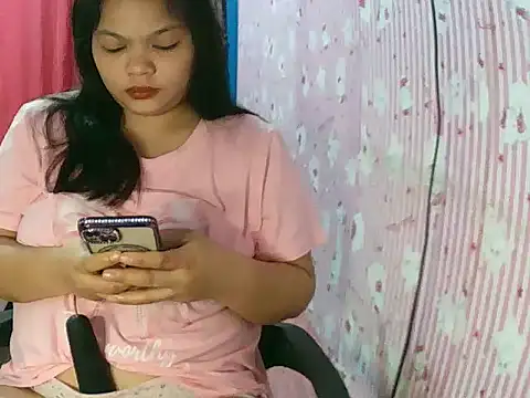 shaira4u online show from April 8, 8:21 pm