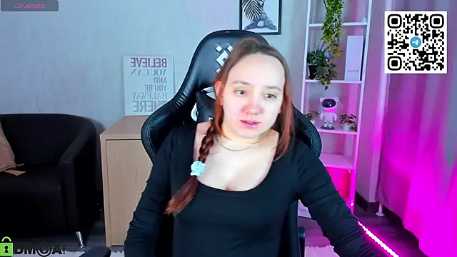 Fera1 Berry online show from April 18, 12:46 am