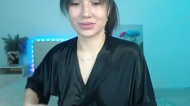 Snapshot of RoxannePure chatting on October 29, 3:49 am RoxannePure online show from October 29, 3:49 am