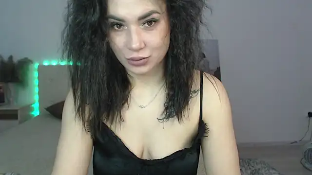 RoxannePure online show from February 24, 4:24 am