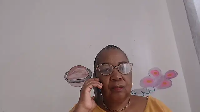 Snapshot of KinkyRicoSaisyours chatting on February 16, 12:21 pm KinkyRicoSaisyours online show from February 16, 12:21 pm