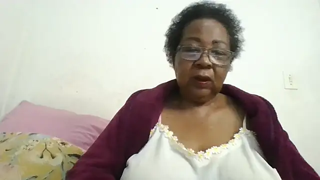 Snapshot of KinkyRicoSaisyours chatting on June 17, 5:51 am KinkyRicoSaisyours online show from June 17, 5:51 am