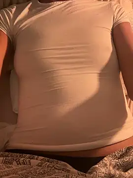 Mollyivy online show from March 31, 10:56 pm