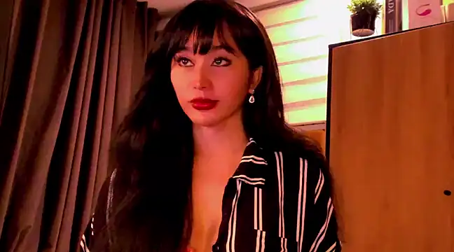 YOURCRISTINAS online show from December 3, 11:40 pm