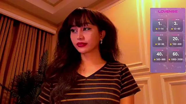 YOURCRISTINAS online show from November 11, 5:24 am