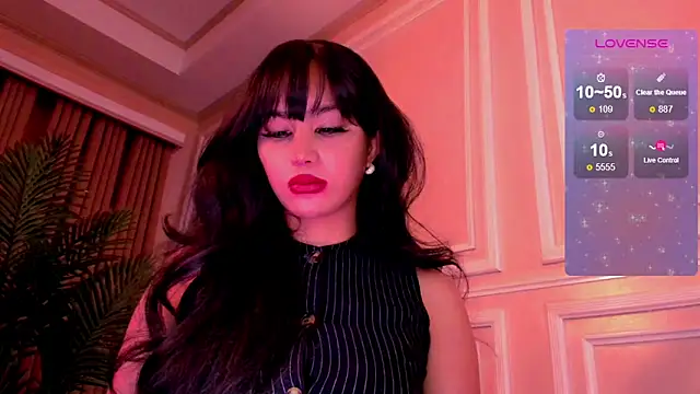 YOURCRISTINAS online show from March 31, 6:37 am