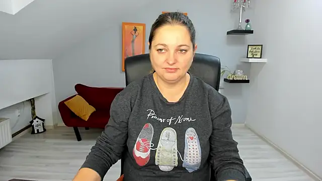 LollaGirl online show from November 25, 4:13 am