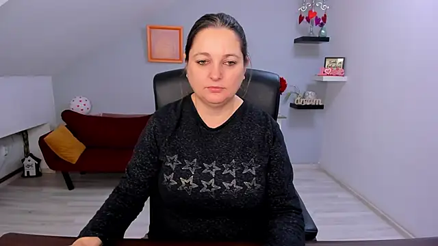 LollaGirl online show from February 12, 4:23 am