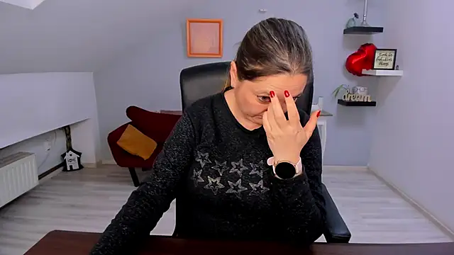 LollaGirl online show from March 30, 3:19 am