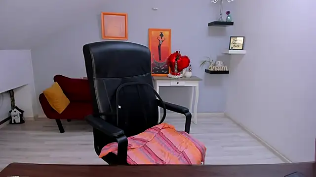 LollaGirl online show from February 23, 4:36 am