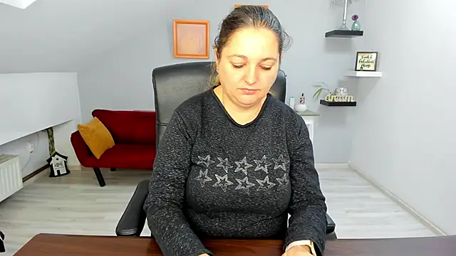 LollaGirl online show from December 16, 4:28 am