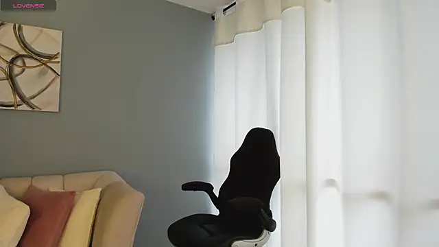 BrookeMiller online show from April 23, 5:47 pm