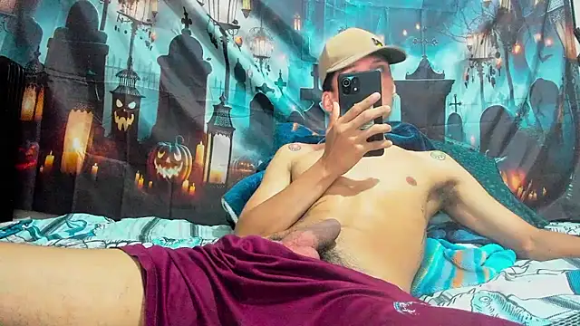 Snapshot of davidlatin66 chatting on November 5, 1:09 am davidlatin66 online show from November 5, 1:09 am