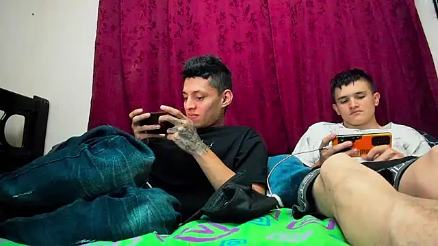 Snapshot of davidlatin66 chatting on September 23, 11:45 pm davidlatin66 online show from September 23, 11:45 pm