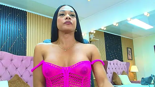 BARBIE BROWNN online show from May 7, 1:58 pm