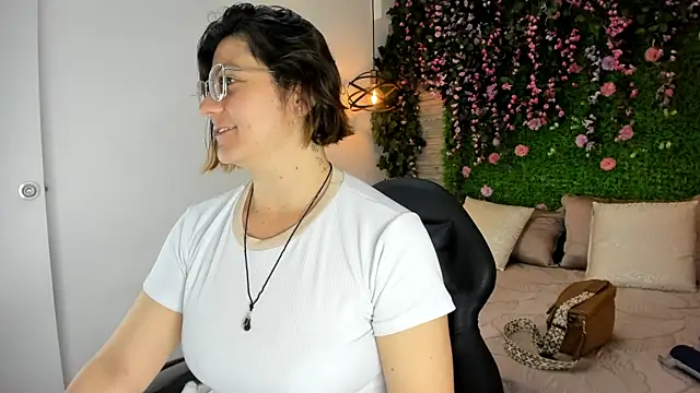 SarahDeyvis online show from December 2, 1:13 pm