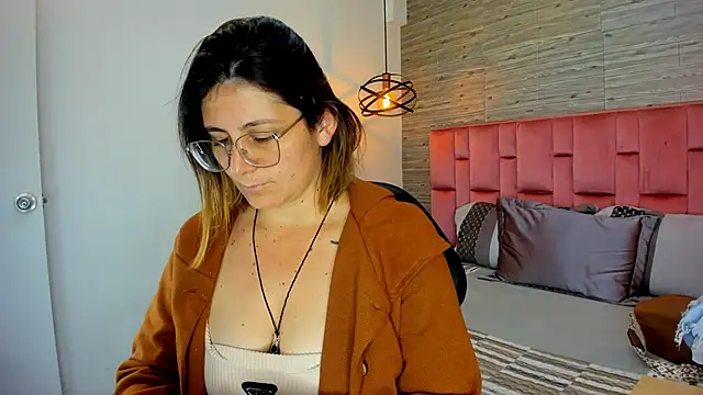 SarahDeyvis online show from October 28, 4:17 pm