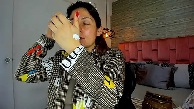 SarahDeyvis online show from October 29, 1:10 pm