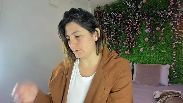 SarahDeyvis online show from February 23, 2:06 pm