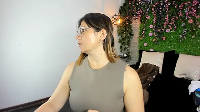 SarahDeyvis online show from November 12, 1:04 pm