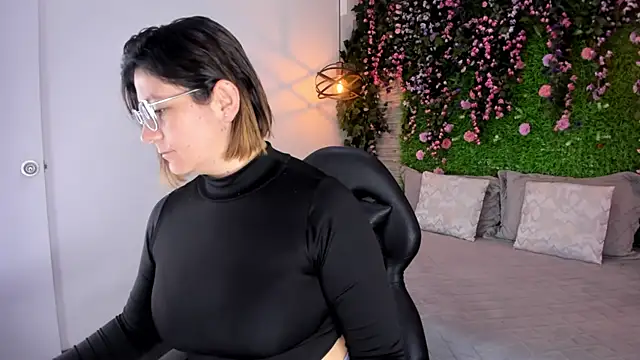 SarahDeyvis online show from January 13, 1:26 pm