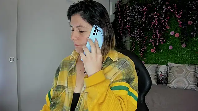 SarahDeyvis online show from February 26, 1:11 pm