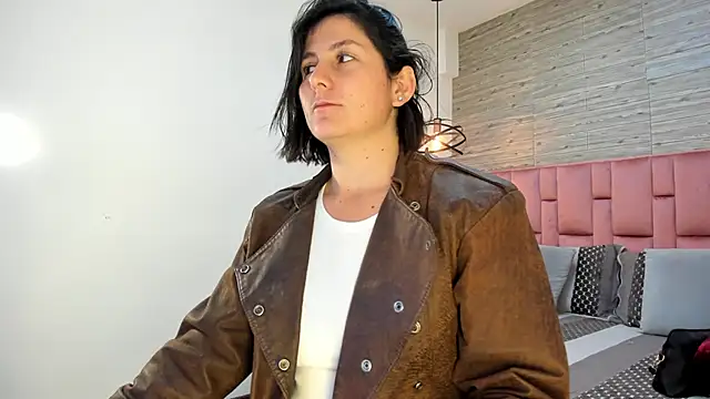 Snapshot of SarahDeyvis chatting on February 27, 1:38 pm SarahDeyvis online show from February 27, 1:38 pm