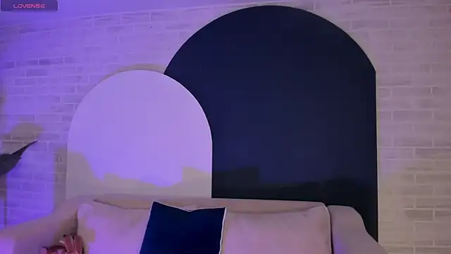 EveBensonX online show from March 27, 7:26 pm