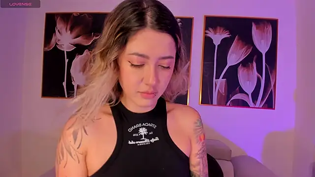 EveBensonX online show from March 7, 6:35 pm