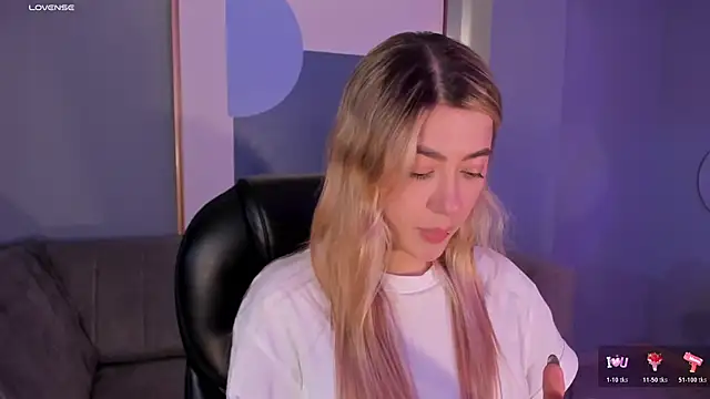 EveBensonX online show from November 20, 7:36 pm