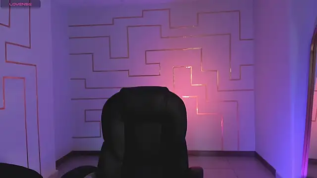 EveBensonX online show from November 7, 1:04 pm