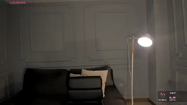 EveBensonX online show from April 2, 6:47 pm