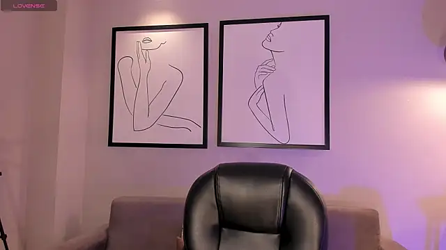 EveBensonX online show from November 25, 12:16 pm