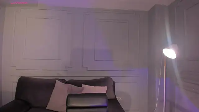 EveBensonX online show from March 9, 6:55 pm