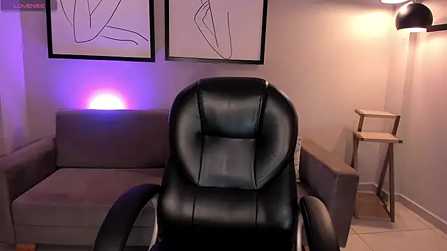 EveBensonX online show from November 24, 2:28 pm