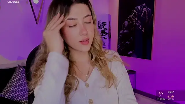 Snapshot of EveBensonX chatting on February 24, 11:55 am EveBensonX online show from February 24, 11:55 am