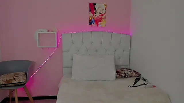 18candys online show from February 20, 10:22 pm