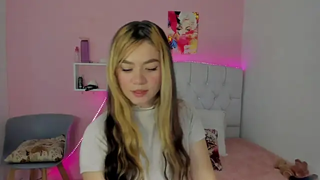 18candys online show from February 25, 10:42 pm