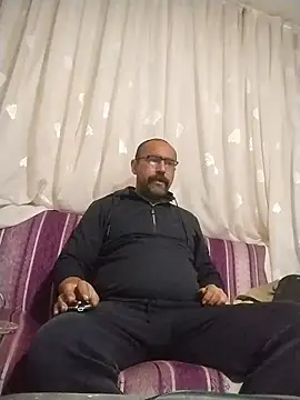 masculine bear daddy online show from December 18, 4:44 pm