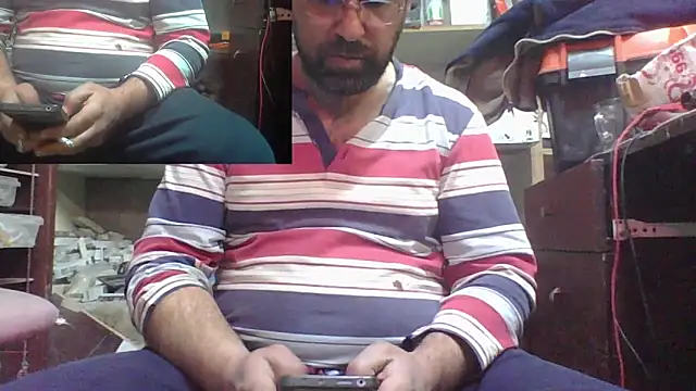 Snapshot of masculine_bear_daddy chatting on January 29, 6:17 pm masculine bear daddy online show from January 29, 6:17 pm