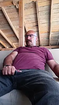 Snapshot of masculine_bear_daddy chatting on June 17, 3:44 pm masculine bear daddy online show from June 17, 3:44 pm