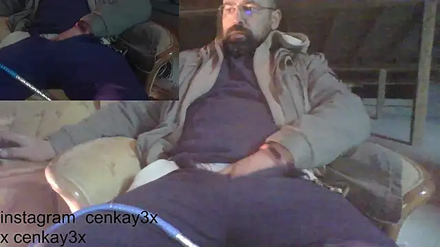 Snapshot of masculine_bear_daddy chatting on February 18, 7:09 pm masculine bear daddy online show from February 18, 7:09 pm