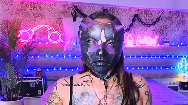 Cool Freak  online show from October 25, 10:25 am