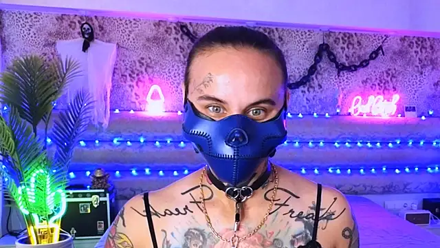 Cool Freak  online show from September 13, 10:15 am