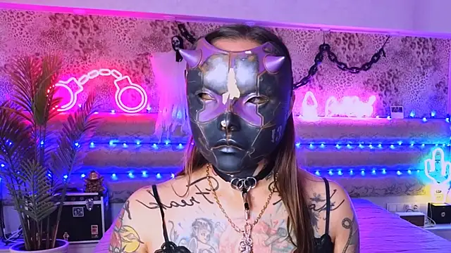 Cool Freak  online show from October 27, 10:27 am