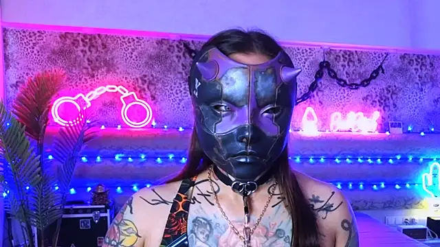 Cool Freak  online show from October 12, 10:27 am