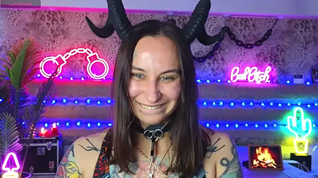 Cool Freak  online show from May 17, 10:15 am