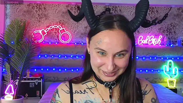 Cool Freak  online show from July 3, 10:00 am