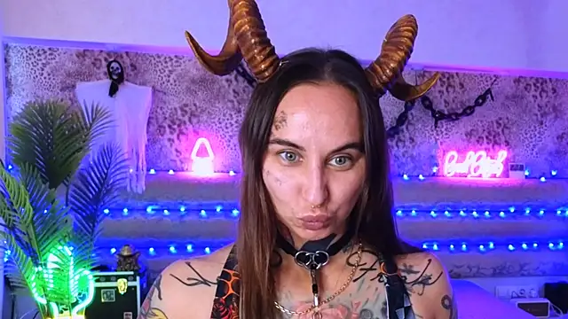 Cool Freak  online show from September 21, 10:20 am